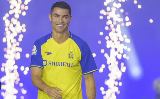 Cristiano Ronaldo, viață de 7 stele în 17 camere de hotel! “Locuința oferă o priveliște de neuitat asupra orașului Riyadh”