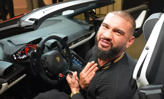Dorian Popa și-a luat Lamborghini de 300.000 euro: ”Sunt genul de om care își găsește fericirea în mașini”